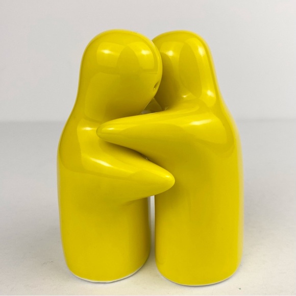 Hugging Ghosts Ceramic Salt and Pepper Shakers Yellow Set of 2 - Picture 2 of 6